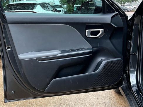Used 2025 Kia K4 FWD image 21