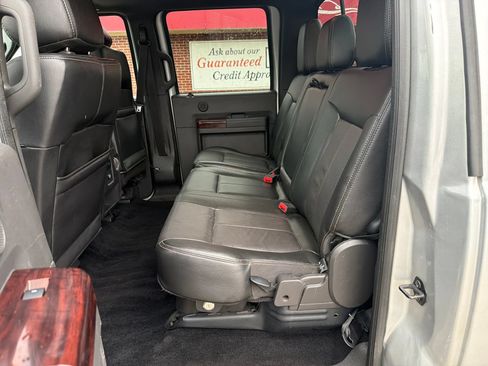 Used 2014 Ford F250 Lariat w/ Lariat Ultimate Package AWD/4WD image 33