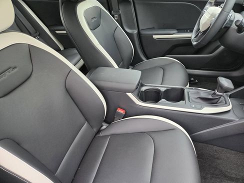New 2026 Kia K4 GT-Line w/ GT-Line Premium Package FWD image 11