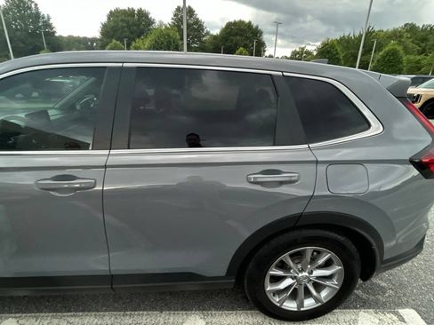 Used 2025 Honda CR-V EX-L image 9