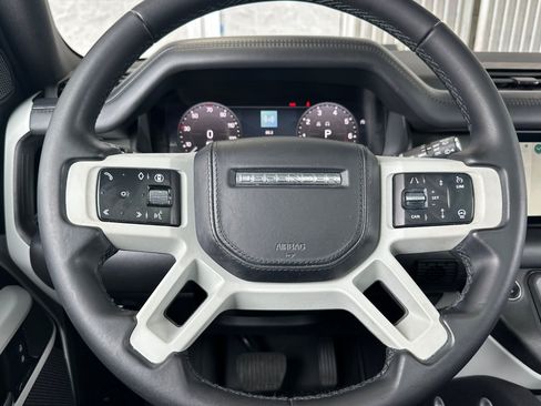Used 2024 Land Rover Defender 110 X-Dynamic SE AWD/4WD image 23