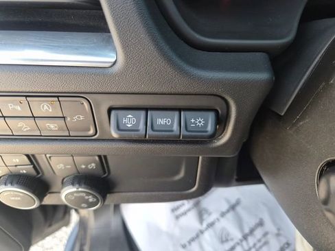 Used 2022 Chevrolet Suburban High Country AWD/4WD image 19