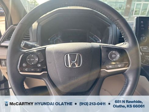 Used 2023 Honda Odyssey Touring image 5