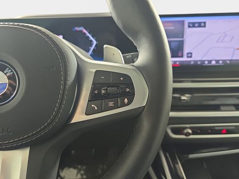 Certified 2024 BMW X7 xDrive40i w/ M Sport Package image 19