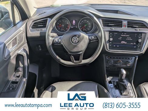Used 2020 Volkswagen Tiguan SEL AWD/4WD image 15