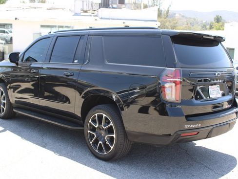 Used 2024 Chevrolet Suburban RST RWD image 6