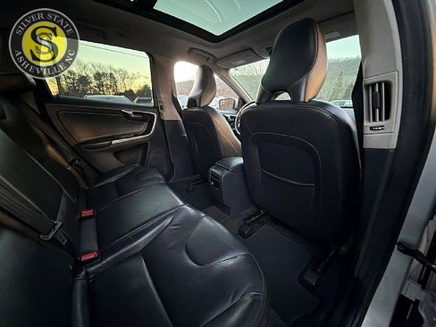 Used 2016 Volvo XC60 T5 Premier image 18