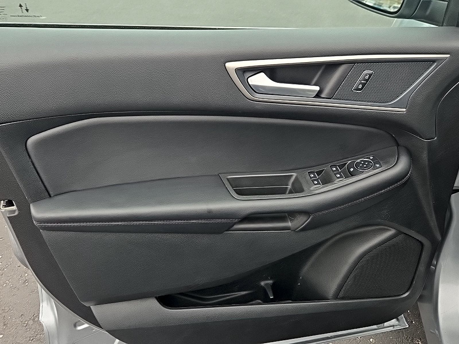 Used 2024 Ford Edge SEL w/ Convenience Package AWD/4WD image 10