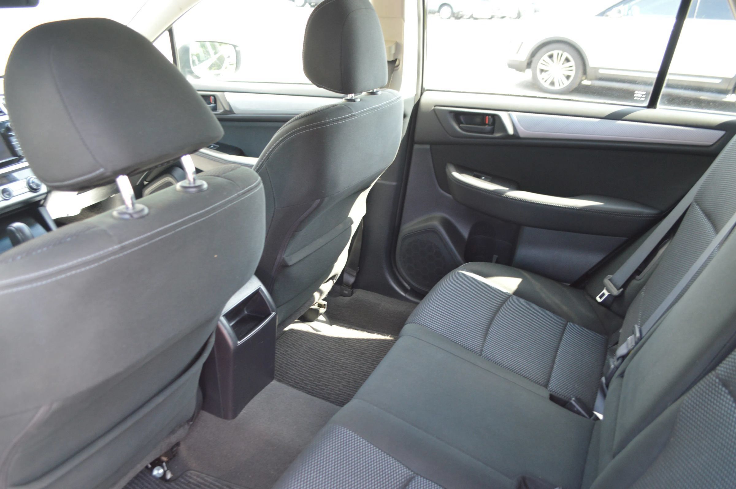 Used 2018 Subaru Outback 2.5i AWD/4WD image 14