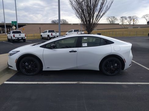 New 2026 Toyota Prius AWD image 6