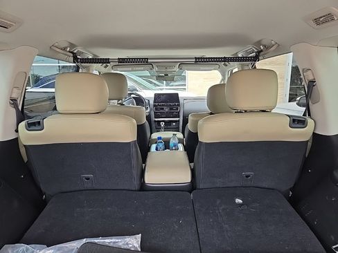 Certified 2023 INFINITI QX80 Premium Select w/ All-Season Package RWD image 7