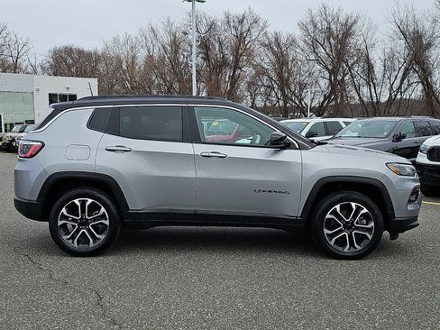 Used 2023 Jeep Compass Limited w/ Sun and Sound Group image 7