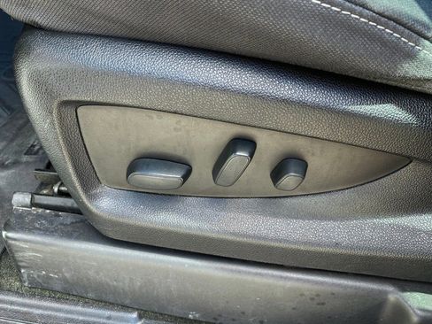 Used 2018 Chevrolet Silverado 1500 LT w/ Texas Edition image 33