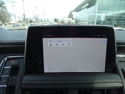 Used 2023 GMC Yukon XL SLT image 28