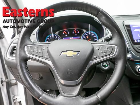 Used 2022 Chevrolet Equinox LT AWD/4WD image 12