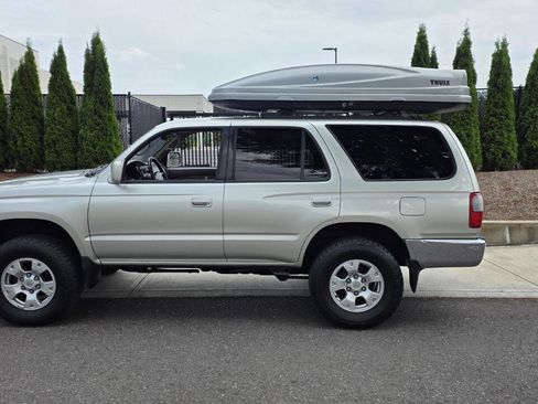 Used 1999 Toyota 4Runner SR5 image 8