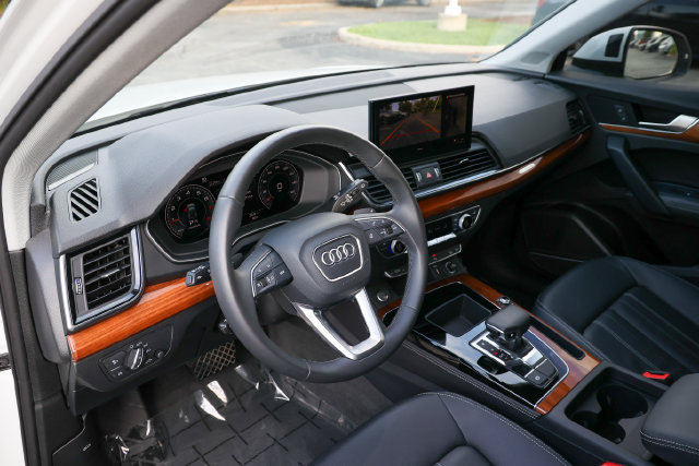 Certified 2023 Audi Q5 2.0T Premium Plus w/ Premium Plus Package AWD/4WD image 28