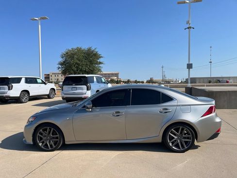Used 2016 Lexus IS 200t RWD image 3