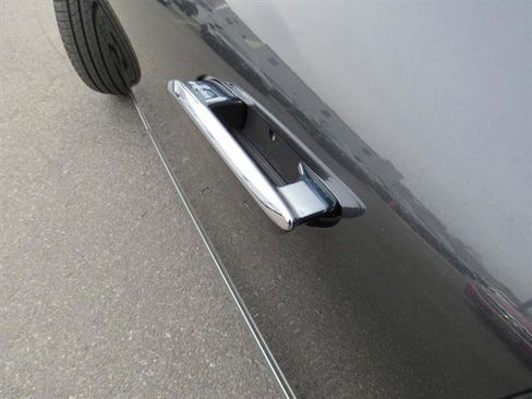 Used 2022 Mercedes-Benz EQS 450+ Sedan image 29