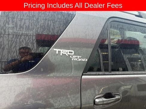 Used 2018 Toyota 4Runner TRD Off-Road AWD/4WD image 15