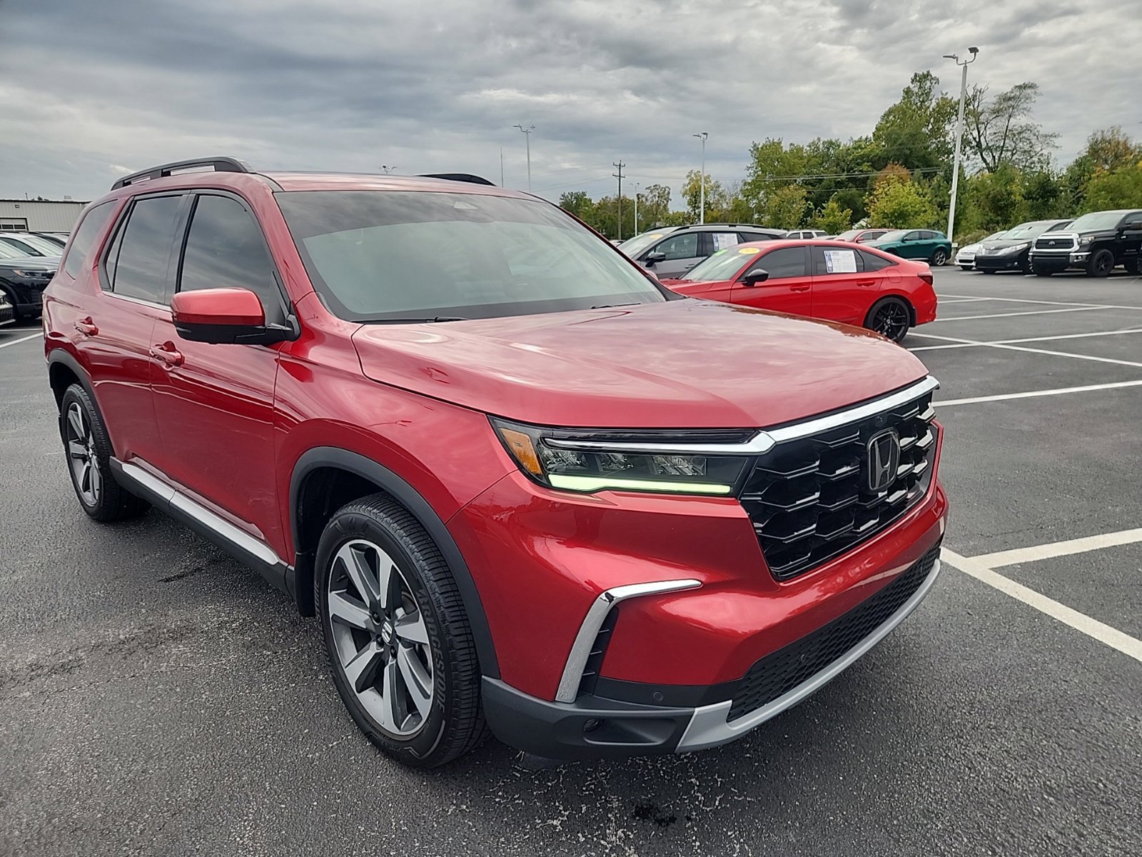 Used 2024 Honda Pilot Elite image 2