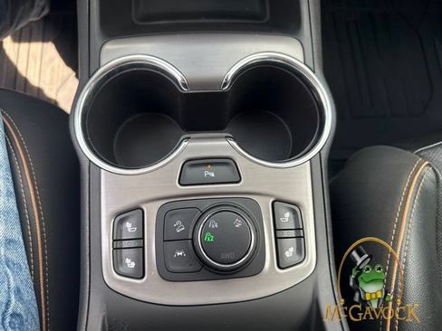 Used 2023 GMC Terrain AT4 w/ Infotainment Package II AWD/4WD image 17