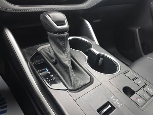 Used 2023 Toyota Highlander XLE image 30