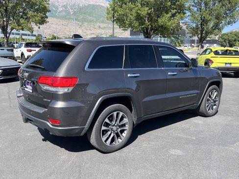 Used 2018 Jeep Grand Cherokee Limited w/ Luxury Group II AWD/4WD image 6