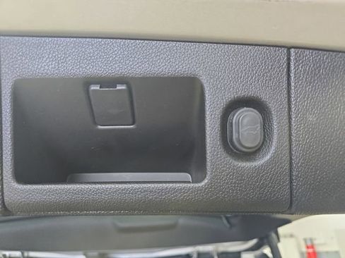 Used 2019 Chevrolet Tahoe LT image 13