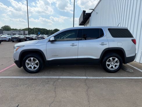 Used 2019 GMC Acadia SLE FWD image 3