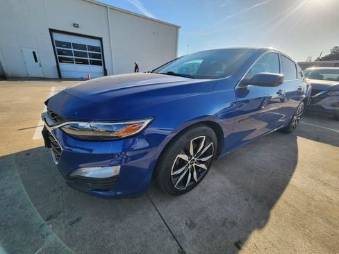Used 2023 Chevrolet Malibu RS w/ LPO, Floor Liner Package FWD image 2