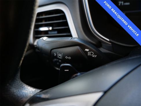 Used 2019 Ford Fusion SE image 19