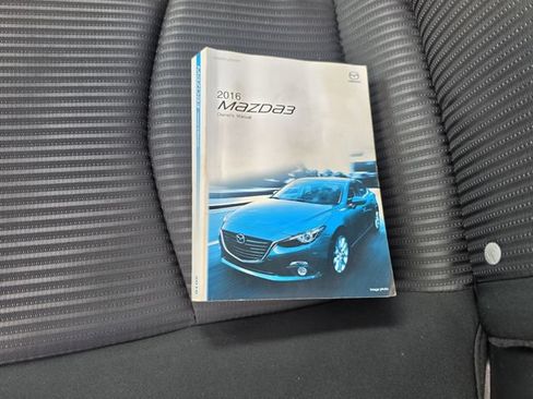 Used 2016 MAZDA MAZDA3 i Sport w/ Preferred Equipment Package FWD image 13
