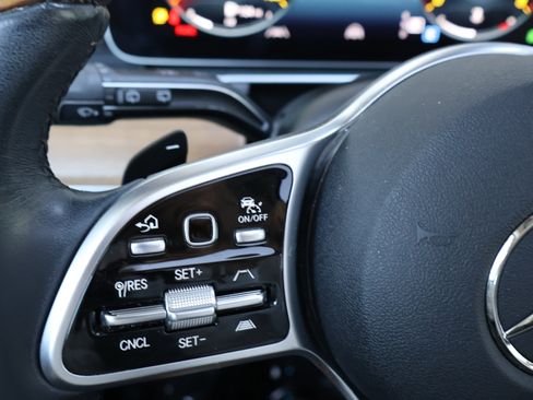 Used 2022 Mercedes-Benz GLE 350 4MATIC image 34