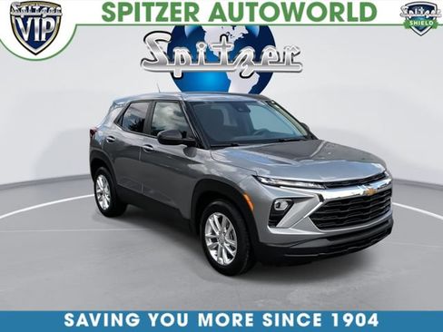Used 2026 Chevrolet TrailBlazer LS w/ LS Convenience Package FWD image 2
