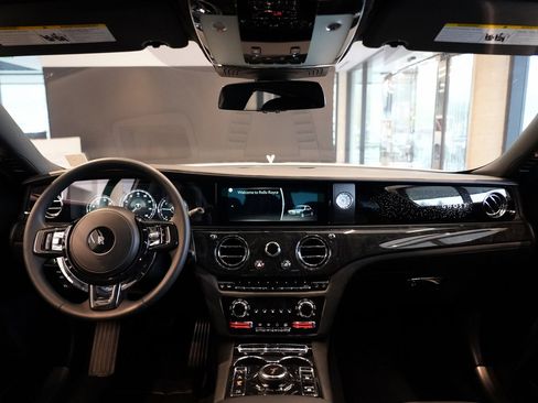 Certified 2022 Rolls-Royce Ghost image 4