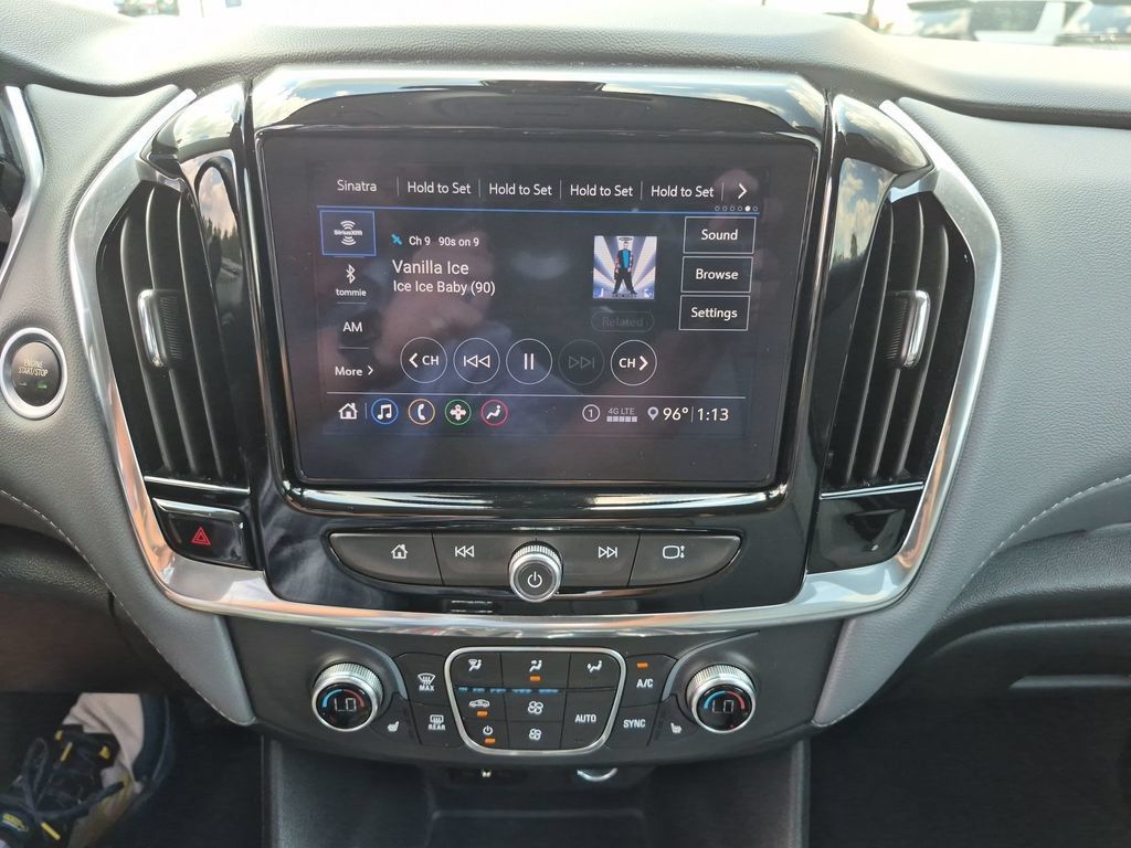 Used 2020 Chevrolet Traverse LT w/ Driver Confidence II Package FWD image 33