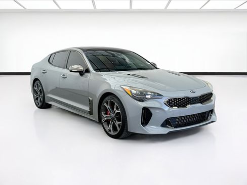 Used 2019 Kia Stinger GT1 image 3