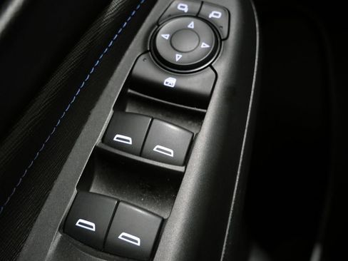 Used 2025 Buick Envista Sport Touring image 13