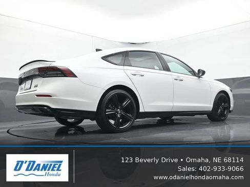 Used 2023 Honda Accord Sport image 12