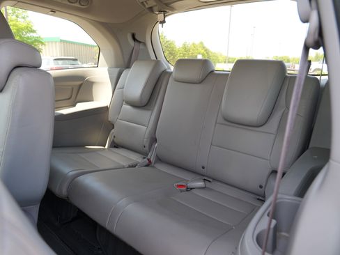 Used 2015 Honda Odyssey EX-L image 27