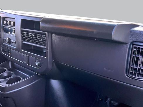 Used 2022 GMC Savana 2500 w/ Driver Convenience Package RWD image 17