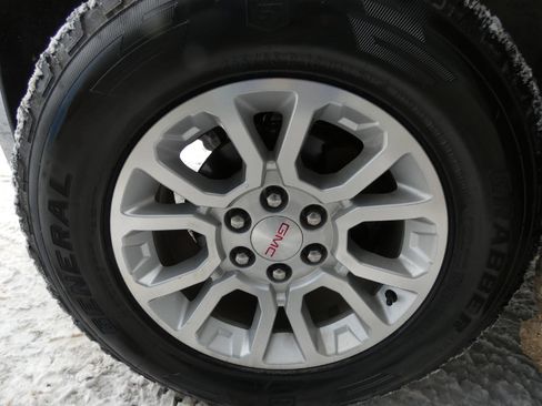 Used 2020 GMC Yukon SLT image 8