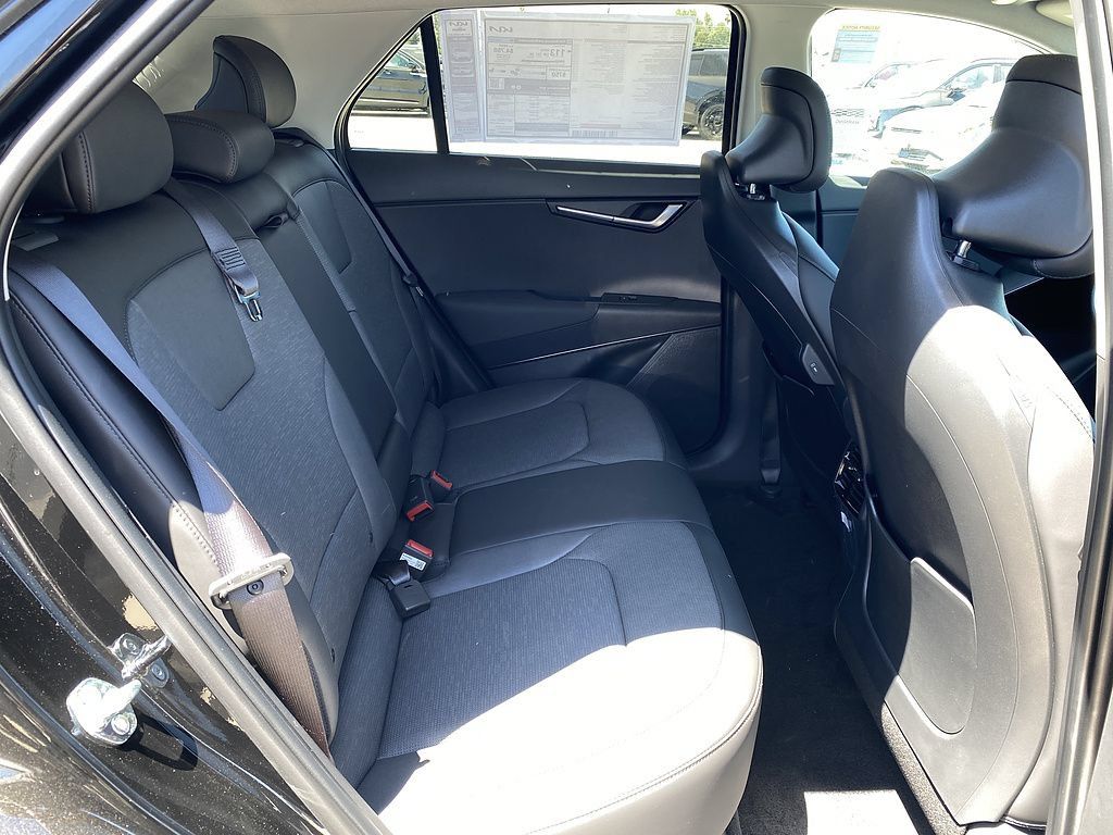 New 2026 Kia Niro Wave FWD image 22