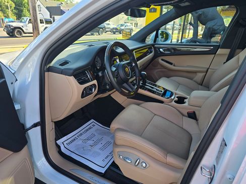 Used 2023 Porsche Macan S AWD/4WD image 14
