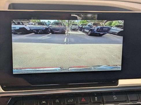 New 2025 GMC Sierra 1500 Elevation image 13