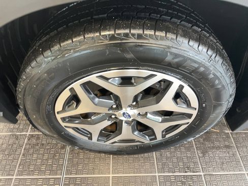 Used 2020 Subaru Forester Premium AWD/4WD image 5