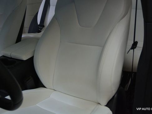 Used 2019 Tesla Model X 100D image 15