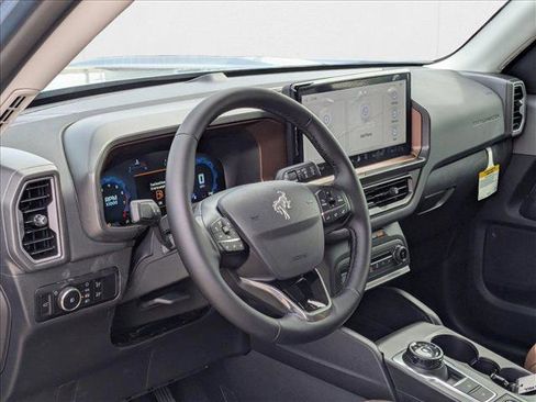 New 2025 Ford Bronco Sport Outer Banks image 3