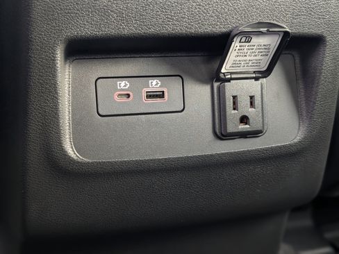 Used 2023 Nissan Frontier PRO-4X w/ Pro Convenience Package image 35